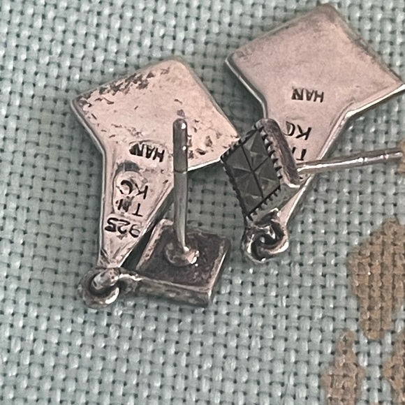 Art deco sterling silver onyx and marcasite earrings - Picture 3 of 3